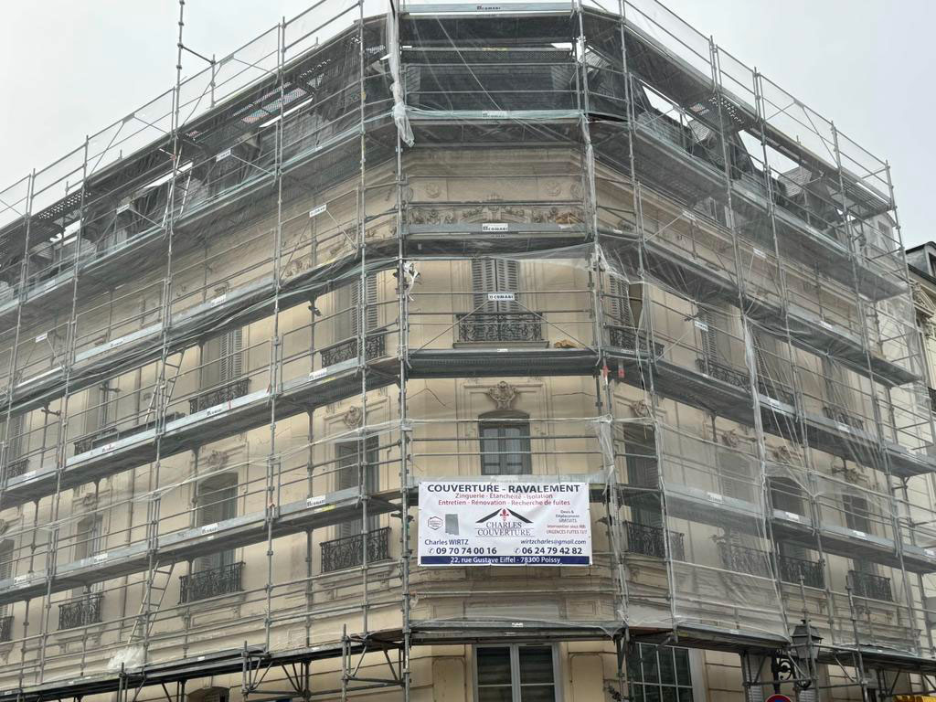 Artisan posant liteau à Poissy dans les Yvelines 78